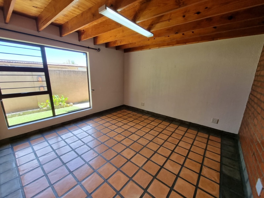 To Let 2 Bedroom Property for Rent in Hospitaalheuwel Free State